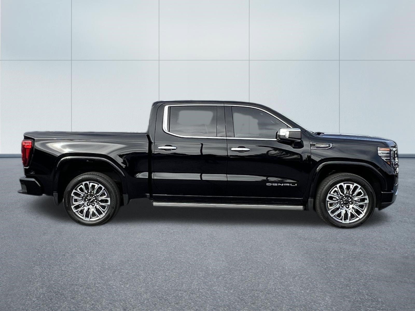 Used 2026 GMC Sierra 1500 Denali Ultimate AWD/4WD image 7