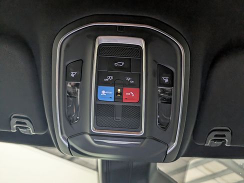 Used 2022 Jeep Wagoneer Series I image 30