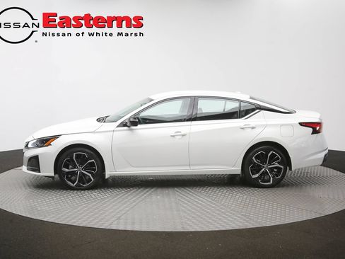Used 2025 Nissan Altima 2.5 SR AWD/4WD image 57