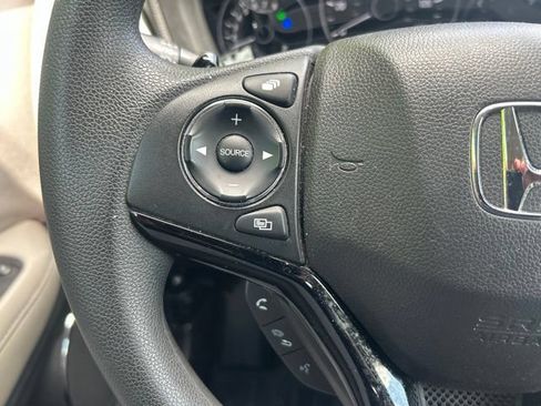 Used 2017 Honda HR-V EX image 14