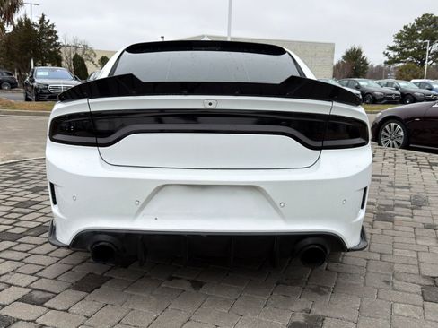 Used 2018 Dodge Charger R/T image 9