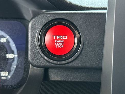 Used 2025 Toyota Tacoma TRD Sport AWD/4WD image 26