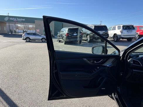 Used 2019 Subaru Impreza 2.0i Limited w/ Popular Package #2 image 24