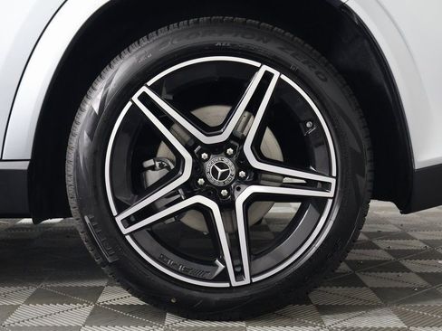 New 2026 Mercedes-Benz GLS 450 4MATIC image 11