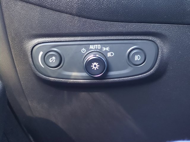 Used 2020 Chevrolet Equinox LT w/ Sport Edition FWD image 23