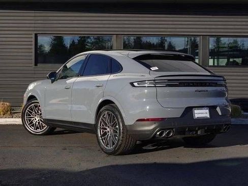 New 2026 Porsche Cayenne S AWD/4WD image 3