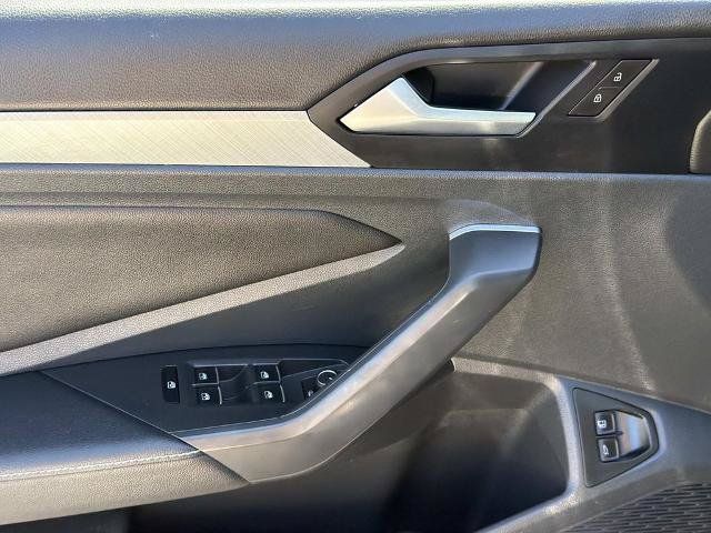 Used 2024 Volkswagen Jetta SE FWD image 21