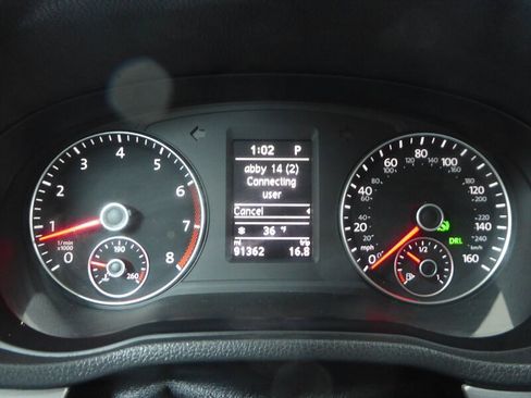 Used 2014 Volkswagen Passat 2.5 SE image 12