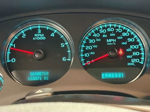 Used 2008 Chevrolet Avalanche LTZ w/ LTZ Preferred Equipment Group image 11