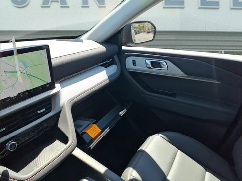 New 2026 Ford Explorer Active w/ Active Comfort Package AWD/4WD image 14