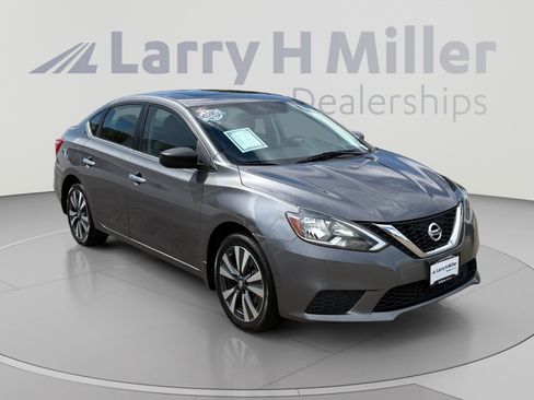 Used 2019 Nissan Sentra SV w/ Special Edition Package FWD image 7