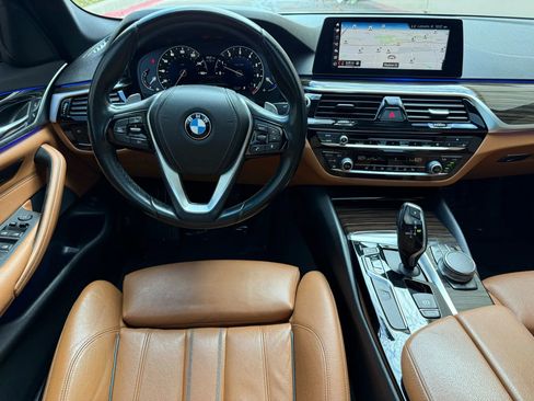 Used 2018 BMW 530i w/ Premium Package image 13