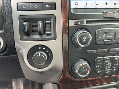 Used 2017 Ford Expedition EL Platinum image 26
