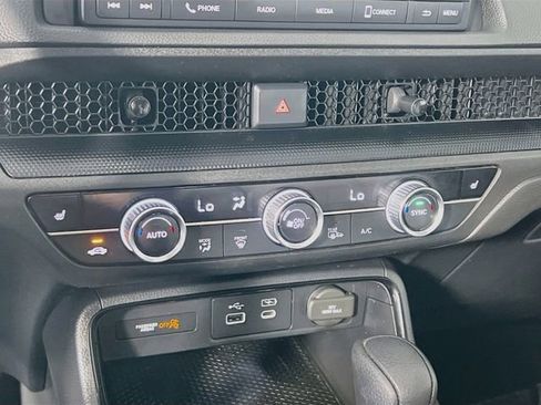 Used 2023 Honda CR-V EX image 23