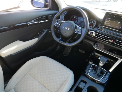 Certified 2023 Kia Seltos SX image 9