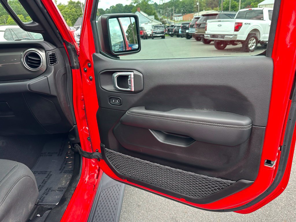 Used 2023 Jeep Gladiator Overland AWD/4WD image 19
