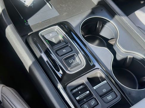 Certified 2025 Honda Pilot EX-L image 15