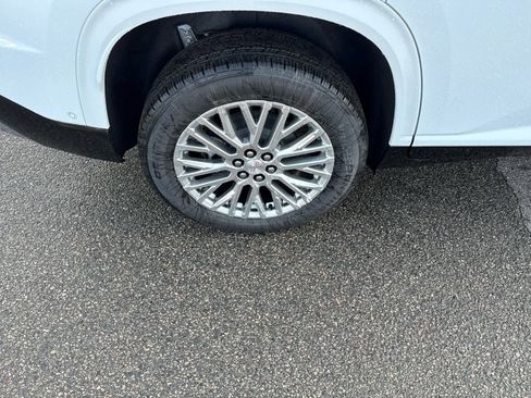 New 2026 GMC Acadia Denali w/ Super Cruise Package image 9