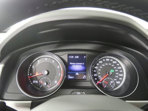 Used 2021 Volkswagen Atlas Cross Sport SE w/ Cross Sport MDO Package FWD image 16