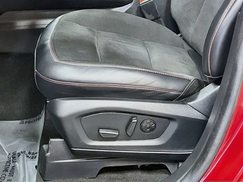 Used 2025 Ford Explorer ST AWD/4WD image 19