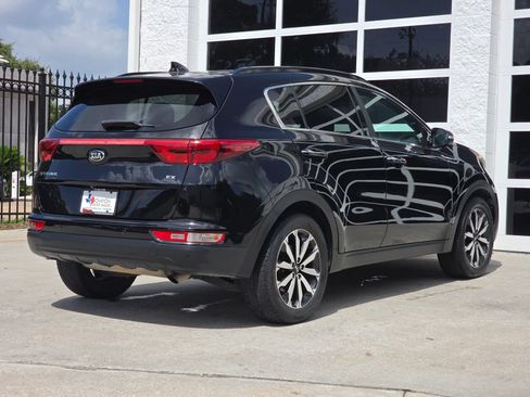 Used 2018 Kia Sportage EX w/ EX Technology Package FWD image 4