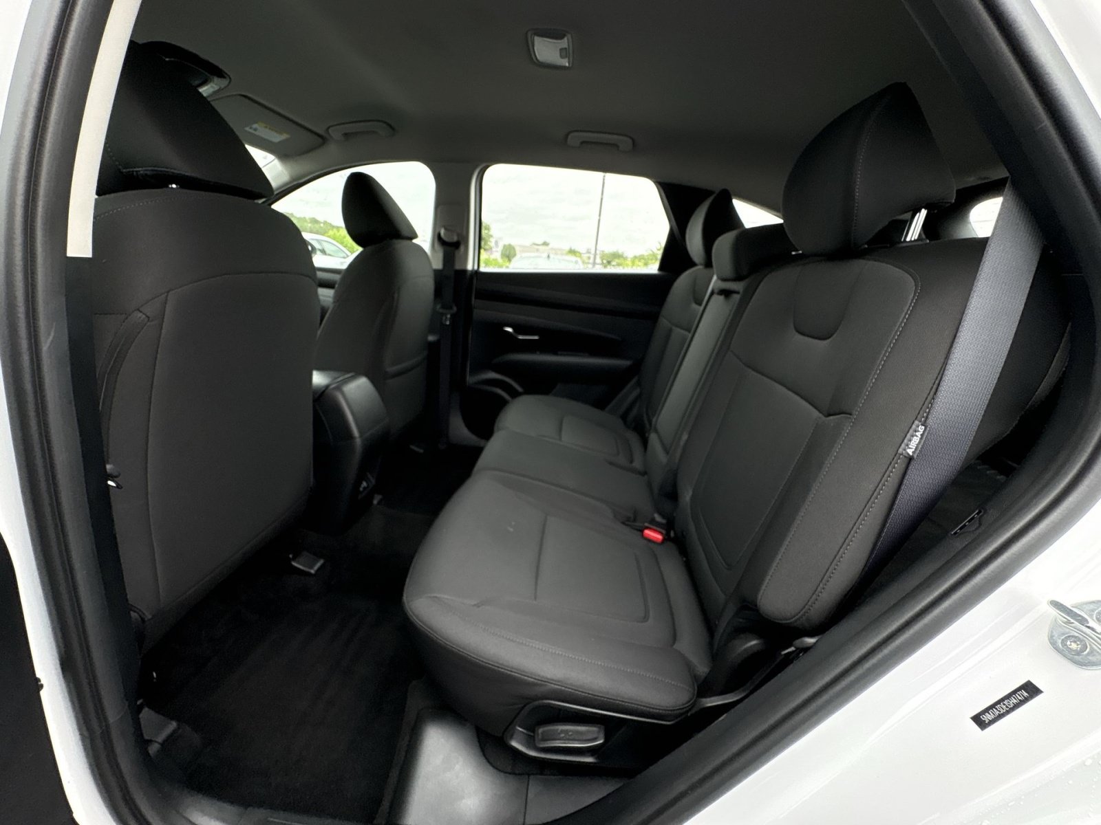Certified 2025 Hyundai Tucson SE FWD image 24