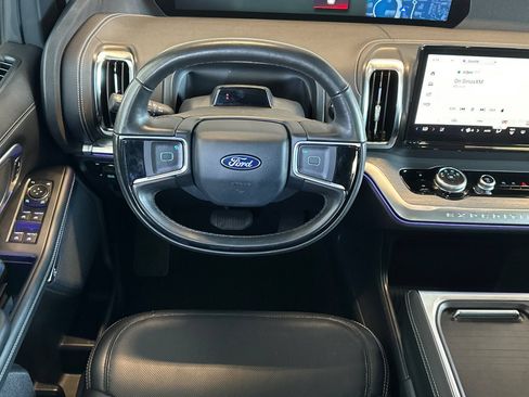 Certified 2025 Ford Expedition Max Platinum AWD/4WD image 16