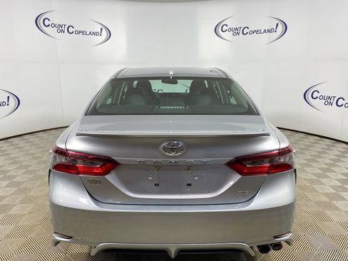 Used 2023 Toyota Camry SE w/ Cold Weather Package image 5