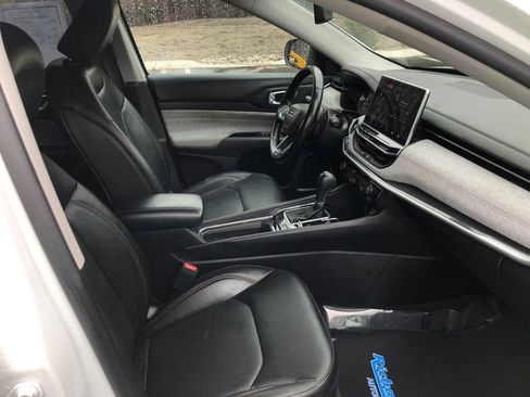 Used 2022 Jeep Compass Latitude image 14