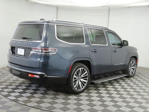 Used 2025 Jeep Grand Wagoneer 4WD w/ 8-Passenger Seating Package image 5