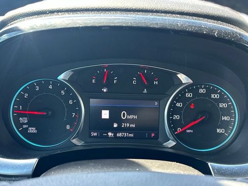 Used 2024 Chevrolet Traverse RS FWD image 16