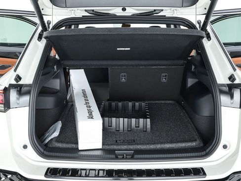 New 2026 Volkswagen Tiguan SEL R-Line image 29