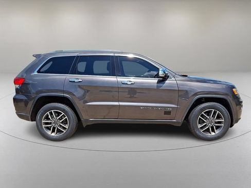 Used 2018 Jeep Grand Cherokee Limited AWD/4WD image 12