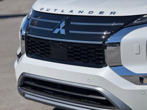 New 2025 Mitsubishi Outlander AWD image 5