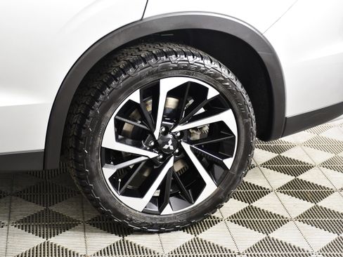 Used 2022 Mitsubishi Outlander SE AWD/4WD image 49