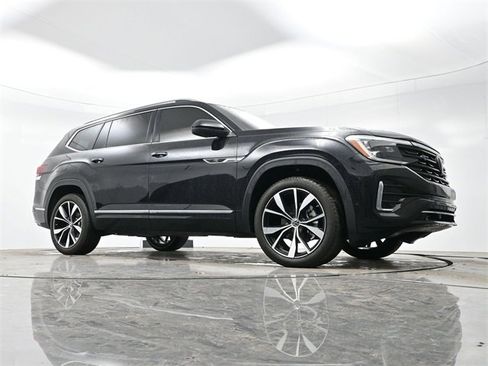 Used 2024 Volkswagen Atlas SEL Premium R-Line image 27