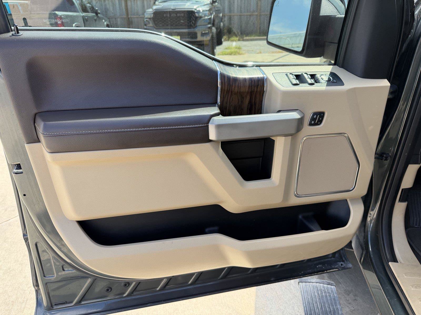 Used 2018 Ford F150 Lariat w/ Equipment Group 502A Luxury RWD image 12
