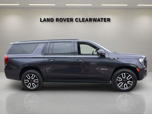 Used 2024 GMC Yukon XL AT4 w/ AT4 Premium Package AWD/4WD image 6