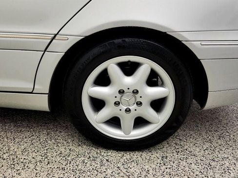 Used 2003 Mercedes-Benz C 240 Sedan image 9