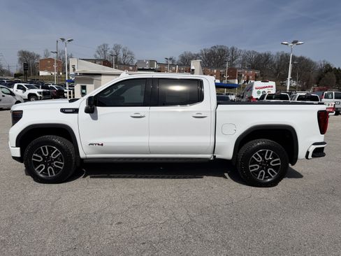 Used 2025 GMC Sierra 1500 AT4 w/ AT4 Premium Package image 4