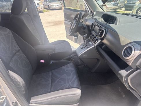 Used 2013 Scion xB image 9