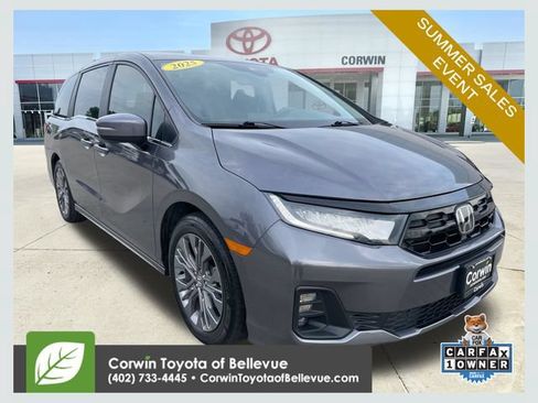 Used 2025 Honda Odyssey Touring image 1