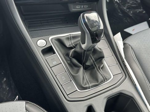 New 2026 Volkswagen Jetta SE FWD image 23