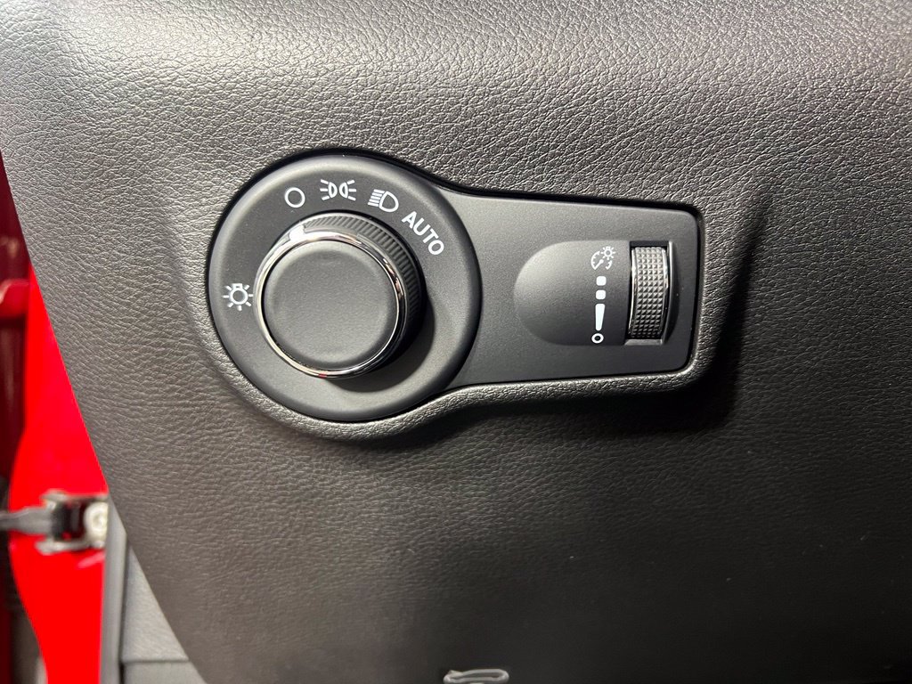 Used 2023 Jeep Compass Sport AWD/4WD image 27