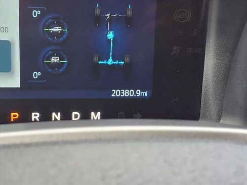 Used 2022 Ford Bronco Wildtrak image 18