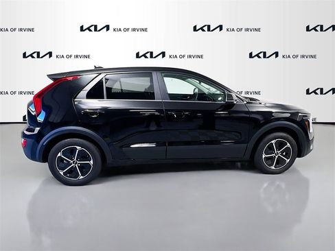 Certified 2025 Kia Niro LX image 8