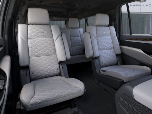 New 2026 Cadillac Escalade ESV Platinum Sport w/ LPO, ONYX Package image 17