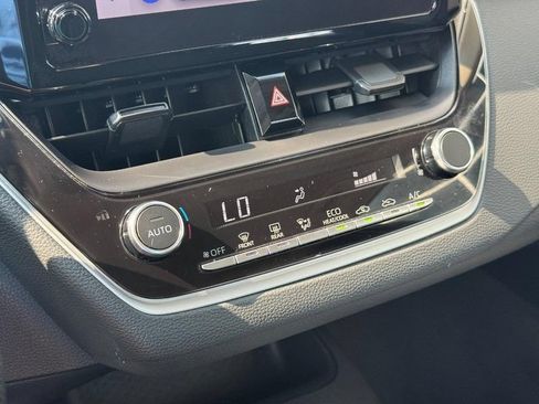 Used 2024 Toyota Corolla LE FWD image 28