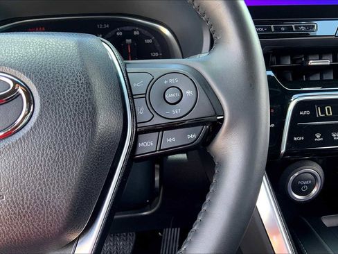 Used 2024 Toyota Venza Limited image 23