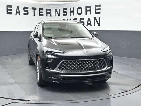 Used 2024 Buick Encore GX Avenir w/ Avenir Convenience Package image 8